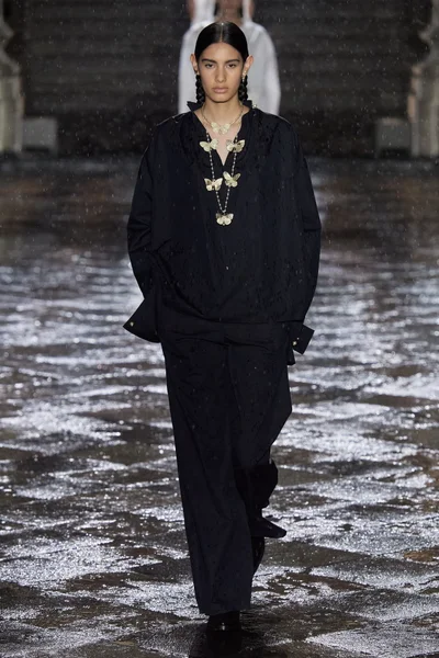 Look 2